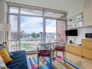 450 Pandora Ave in Victoria, BC - Building Photo - Building Photo