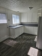 542 NE Anderson St in Vancouver, WA - Foto de edificio - Building Photo