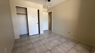 6608 W Gross Ave in Phoenix, AZ - Building Photo - Building Photo