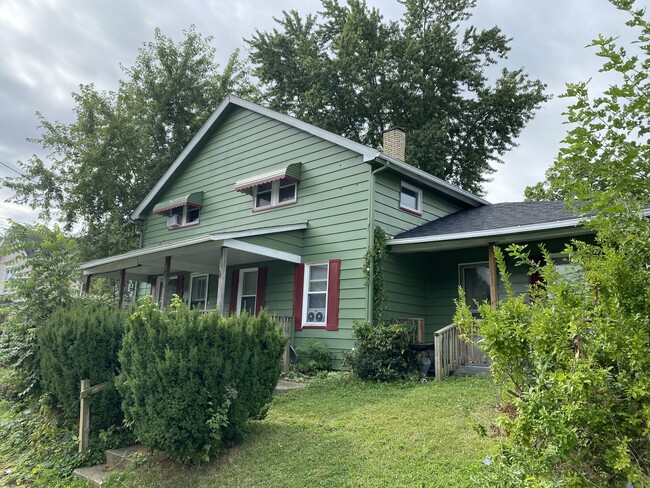 property at 815 Warren Ave