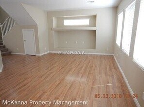6533 Bismark Hills St in North Las Vegas, NV - Building Photo - Building Photo