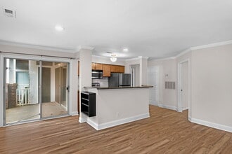 2508 Cranbrook Ln, Unit #1 in Charlotte, NC - Foto de edificio - Building Photo