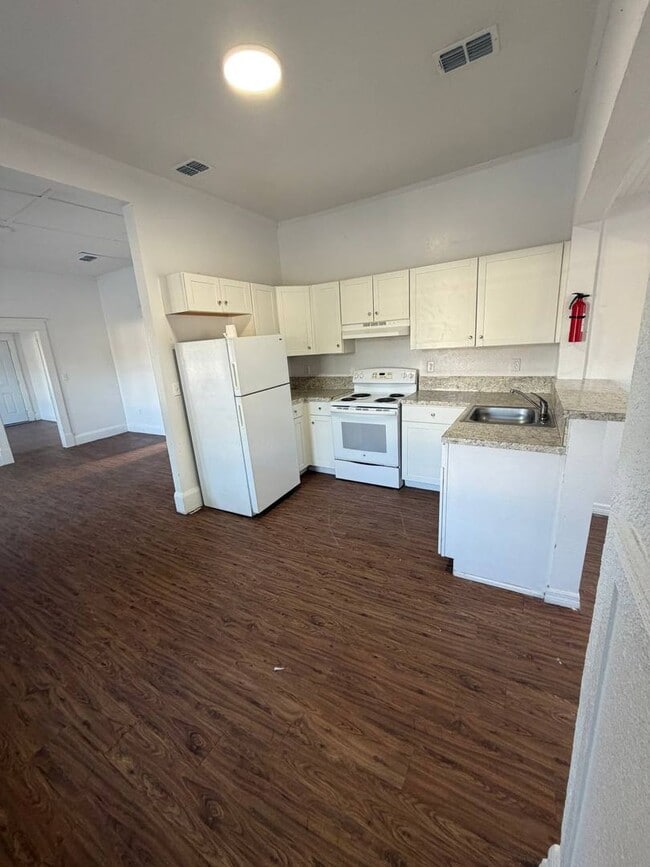 921-923.5-9235 E Orange St in Lakeland, FL - Building Photo - Building Photo