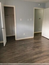 8121 Neville Ave in Hitchcock, TX - Building Photo - Building Photo