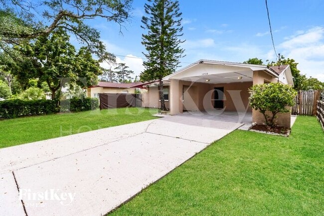 10508 N Dixon Ave in Tampa, FL - Building Photo - Building Photo