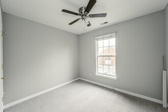 1401 Olde Sage Ct in Glen Allen, VA - Foto de edificio - Building Photo