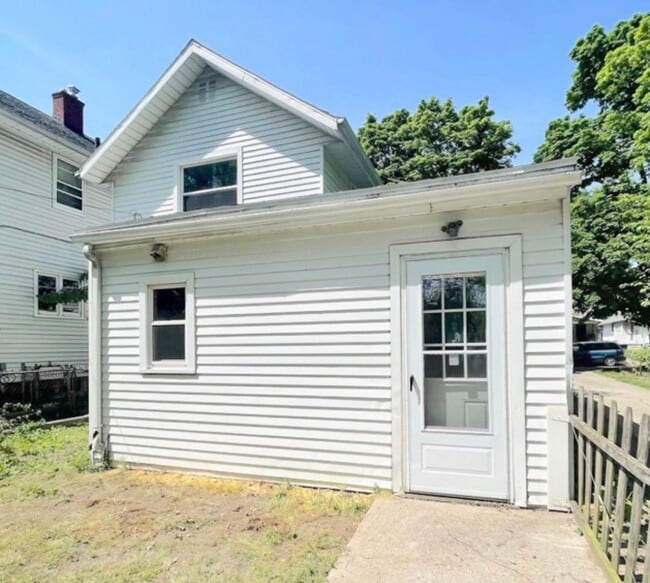 2039 Loxley Rd in Toledo, OH - Building Photo - Building Photo