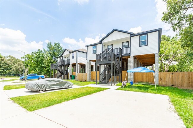 property at 618 Maple Way