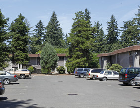 Fairhaven Apartments in Portland, OR - Building Photo - Building Photo