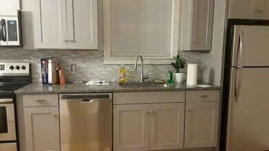 80 Murray St, Unit 1 in Binghamton, NY - Foto de edificio - Building Photo