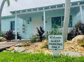 642 Oak St in Boynton Beach, FL - Building Photo