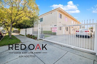 6853 Agnes Ave in Los Angeles, CA - Building Photo - Building Photo