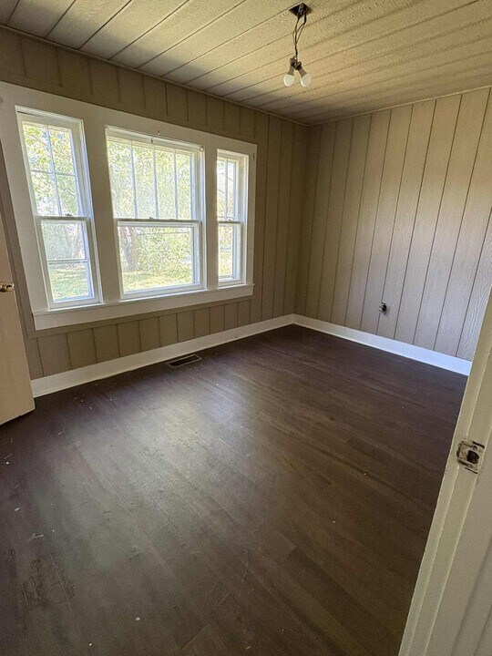 519 W Cherry St in Glasgow, KY - Building Photo