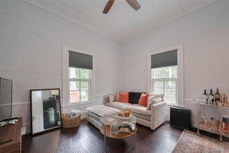 845 Columbia St in Houston, TX - Building Photo - Building Photo