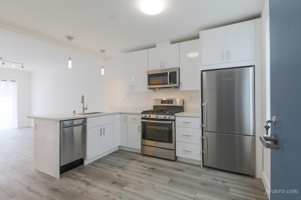 3933 Mission St in San Francisco, CA - Building Photo