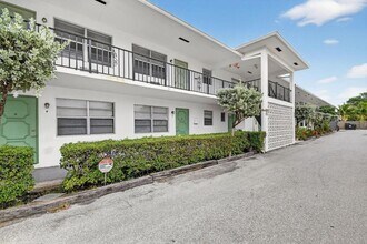 1406 Barton Rd, Unit 15 in Lake Worth Beach, FL - Building Photo - Building Photo