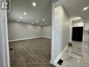 47 Jade Crescent in Brampton, ON - Building Photo - Building Photo