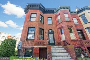 2035 13th St NW in Washington, DC - Building Photo