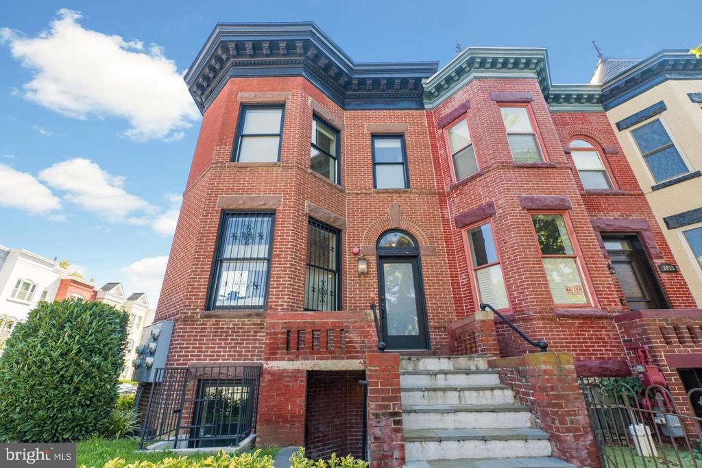 2035 13th St NW in Washington, DC - Building Photo