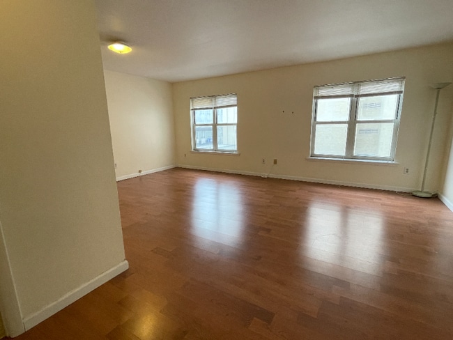 property at 139 N 9th St
