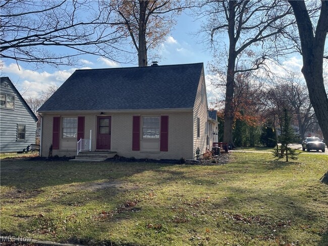 2542 W 8th St in Ashtabula, OH - Building Photo - Building Photo