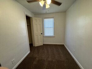 133 16th St NE in Canton, OH - Foto de edificio - Building Photo