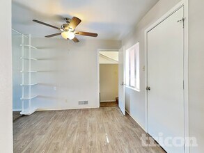 1370 University Terrace in Reno, NV - Foto de edificio - Building Photo