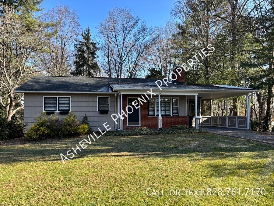 68 Oak Hill Rd in Candler, NC - Foto de edificio