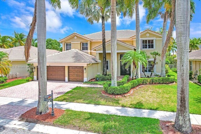 property at 904 Stillwater Ct