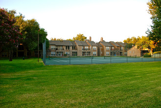 BENT TREE FOUNTAINS in Addison, TX - Building Photo - Building Photo