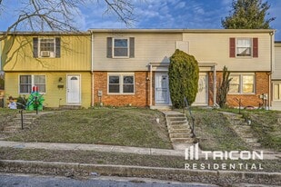 12345 Bonfire Dr in Reisterstown, MD - Building Photo