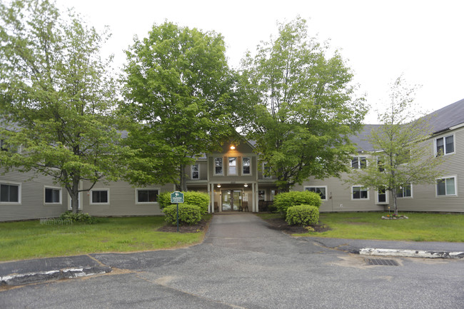 Oxford Meadow Apartments in Oxford, ME - Building Photo - Other