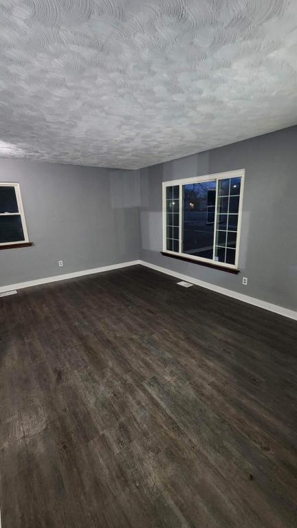 1433 E 35th Ct in Gary, IN - Building Photo - Building Photo