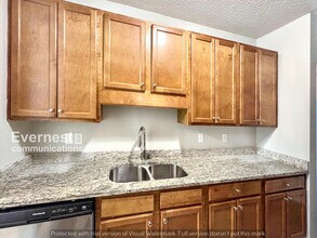 223 Shenandoah Dr in Riverdale, GA - Building Photo - Building Photo