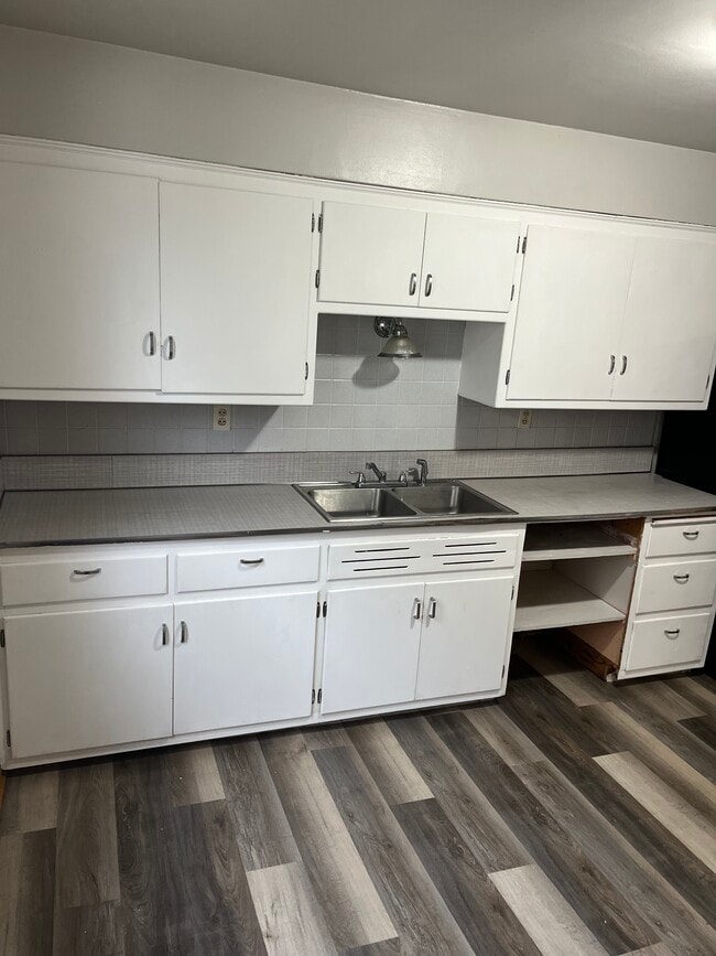 property at 3919 N Sherman Blvd