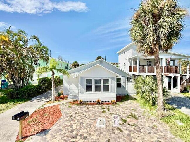 property at 13412 2nd St E