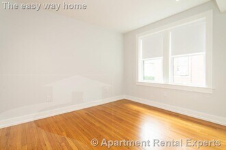 17 Forest St, Unit #3 in Cambridge, MA - Foto de edificio - Building Photo