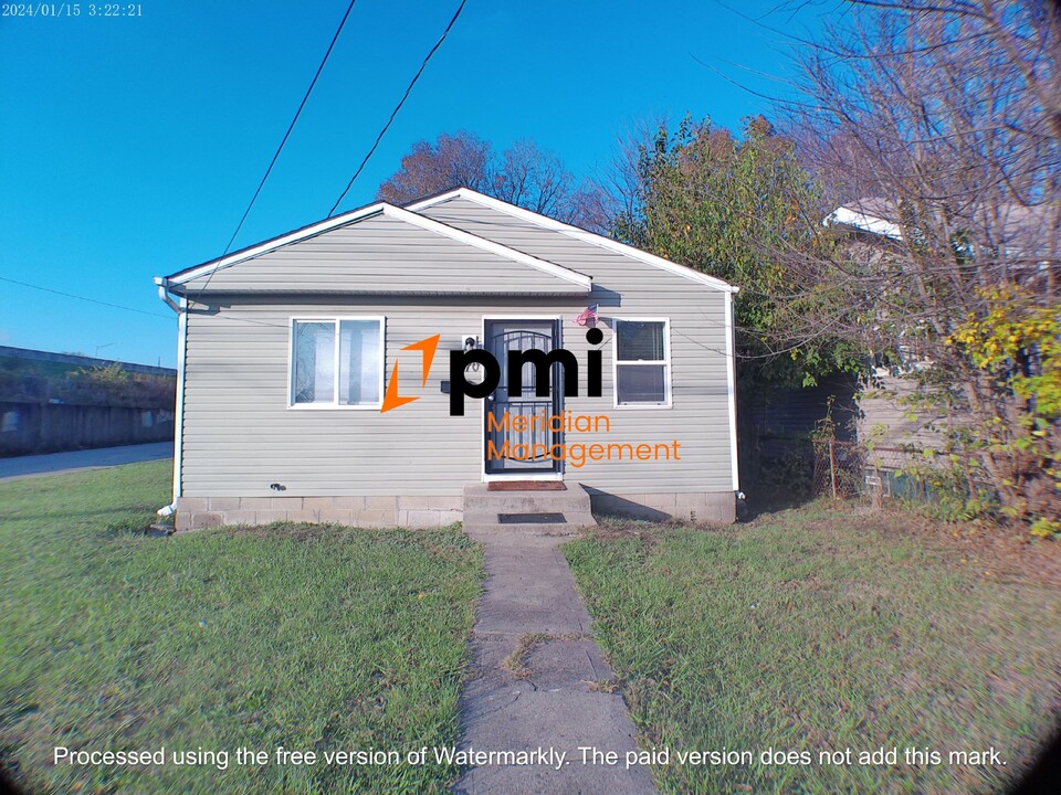 370 W 26th St in Indianapolis, IN - Foto de edificio
