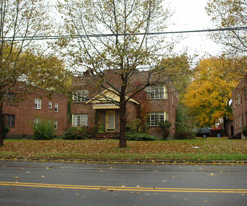 847 New Scotland Ave in Albany, NY - Building Photo