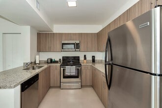 1710 SW 27th Ave in Miami, FL - Building Photo - Building Photo