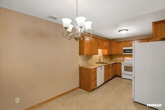 875 E Minnesota St in Rapid City, SD - Building Photo - Building Photo