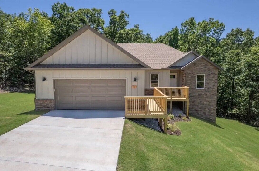 3 Sean Ln in Bella Vista, AR - Building Photo