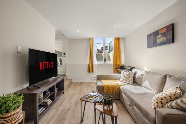 260 Rowley Way NW in Calgary, AB - Building Photo - Building Photo