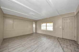 21834 E Martin Dr in Porter, TX - Building Photo - Building Photo