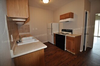 161 S Lincoln Ave in Loveland, CO - Building Photo - Building Photo