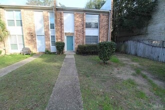6322 Harvard Ct in Pensacola, FL - Building Photo - Building Photo