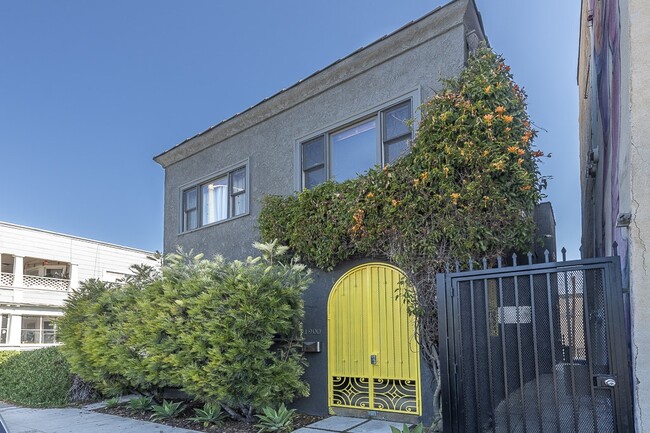 1900 Pacific Ave in Los Angeles, CA - Building Photo - Building Photo