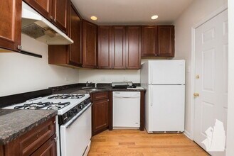 1249 W Henderson St in Chicago, IL - Foto de edificio - Building Photo