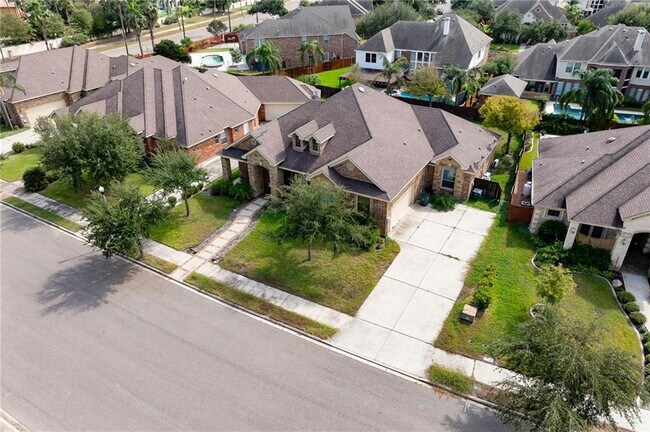 17 Grand Canal Dr in Mission, TX - Building Photo - Building Photo