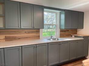 355 Elm St in Long Hill, NJ - Building Photo - Building Photo